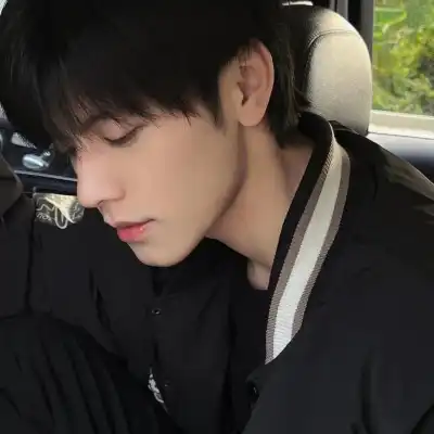 邱湛蓝 邱湛蓝